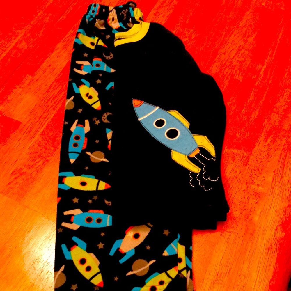 Boys fleece pajamas size 5T